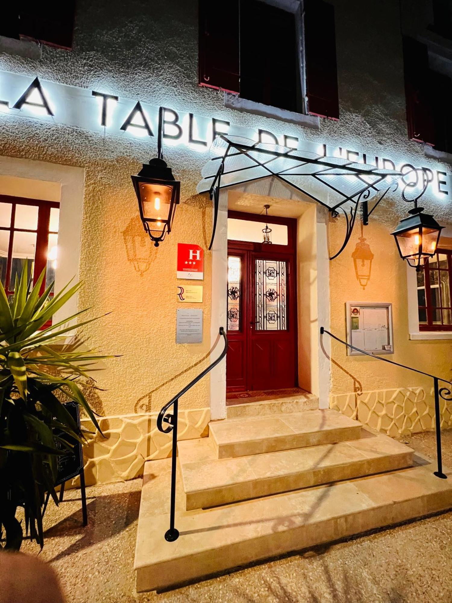 Hotel & Gastronomie - La Table De L'Europe Villeréal Exterior foto