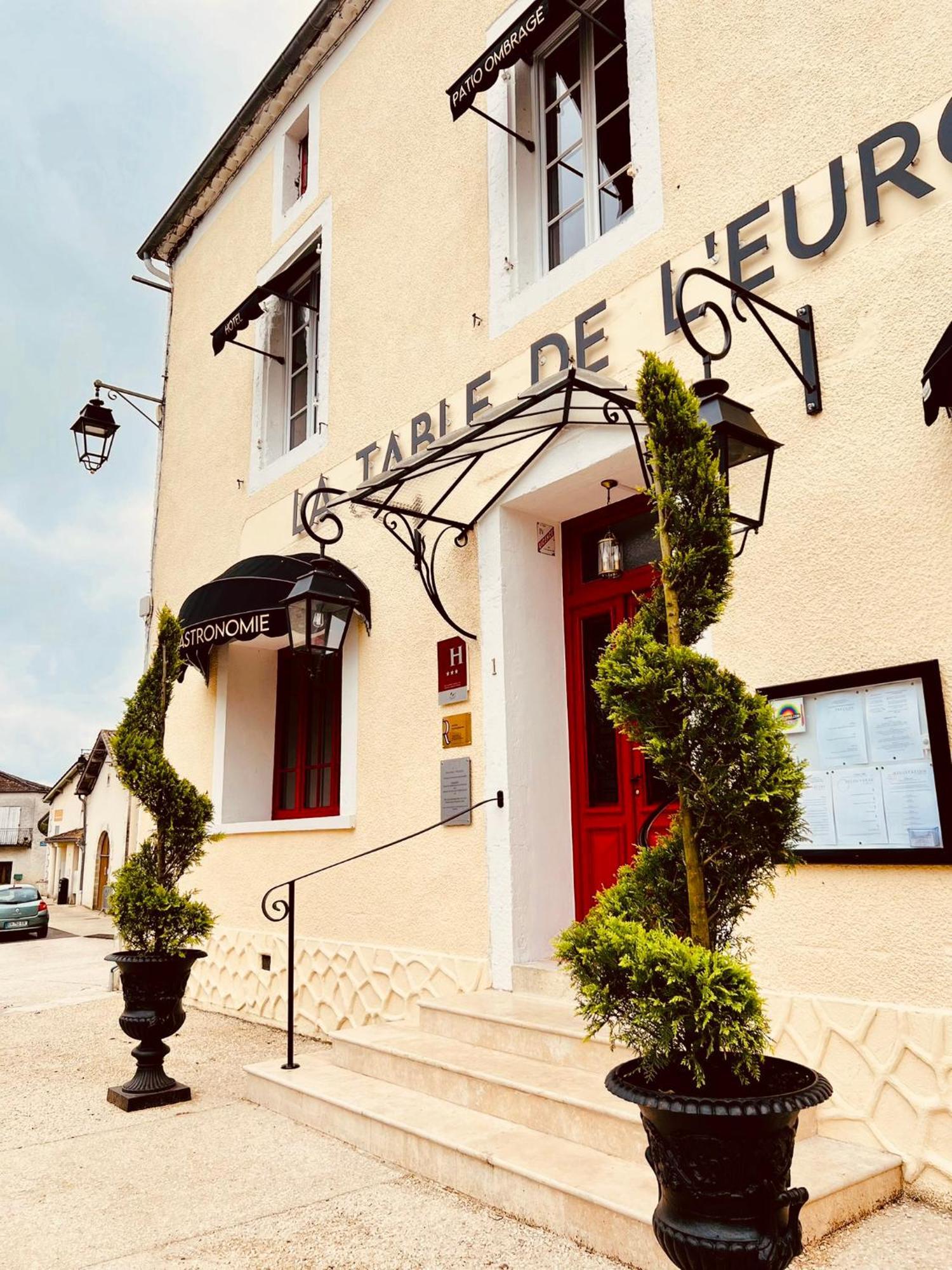 Hotel & Gastronomie - La Table De L'Europe Villeréal Exterior foto